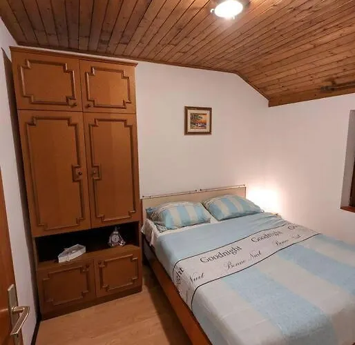 Zeezicht 50m From Apartman